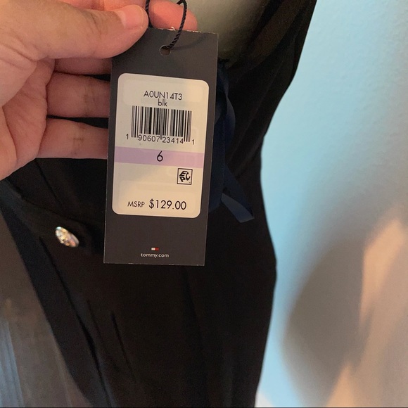 TOMMY HILFIGER
ESSENTIAL SLEEVELESS DRESS - Picture 6 of 8